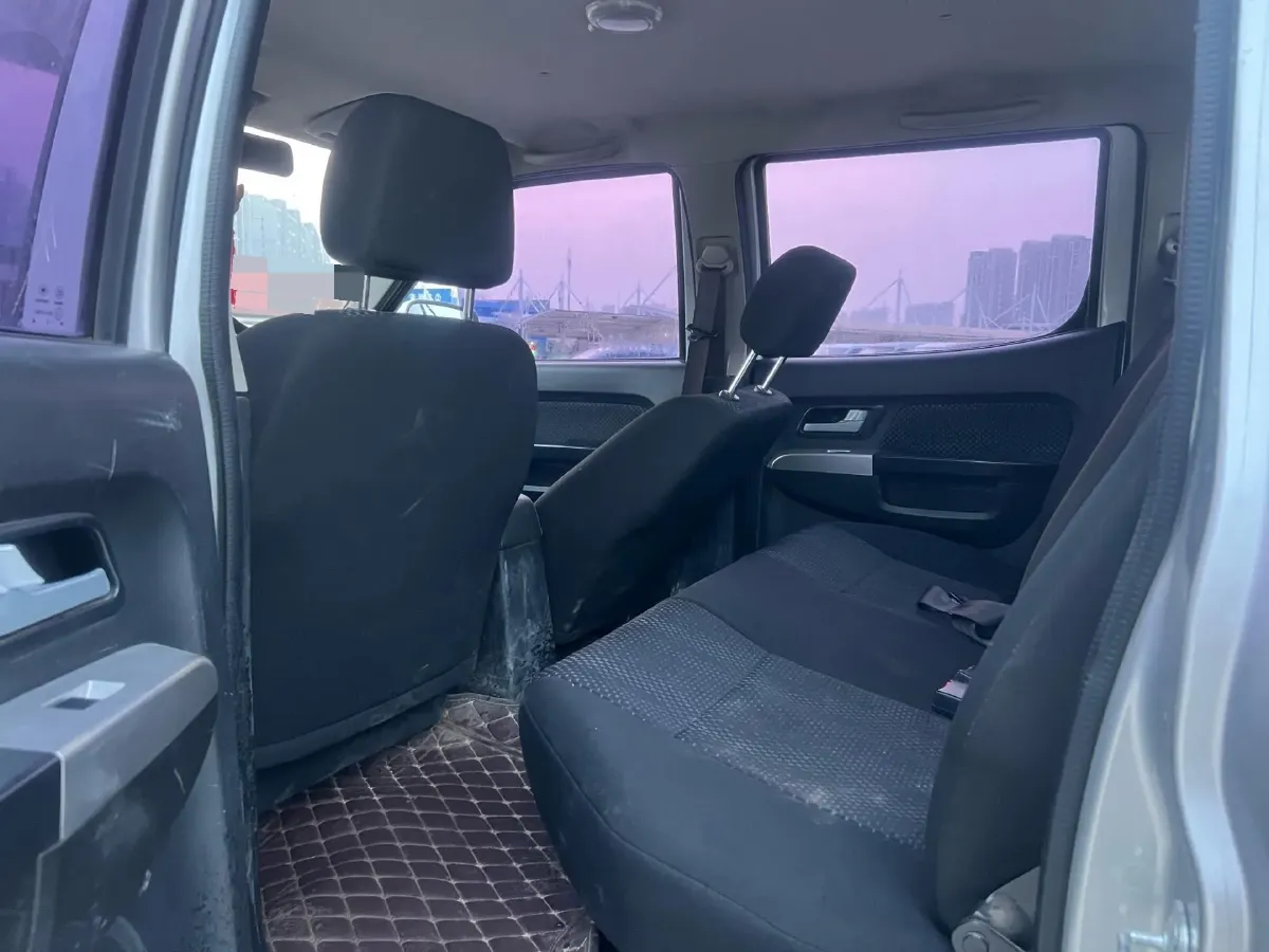 2018 Dongfeng RuiQi 2.4L 139HP L4 5MT,autocango,china used car exporter,china ev exporter,chinese used car exporter,chinese used ev exporter