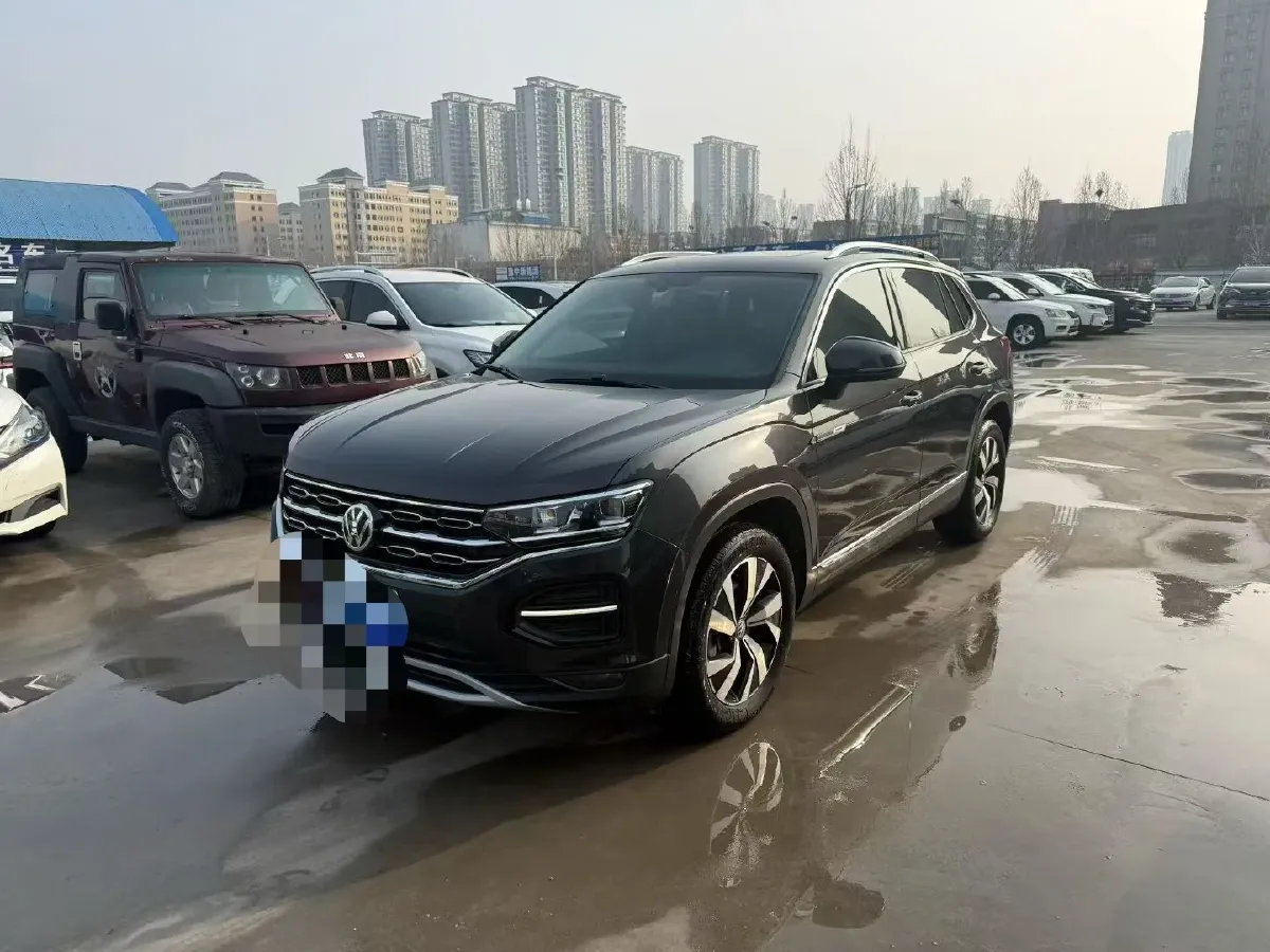 2019 Jeep Cherokee 2.0T 234HP L4 9AT,autocango,china used car exporter,china ev exporter,chinese used car exporter,chinese used ev exporter