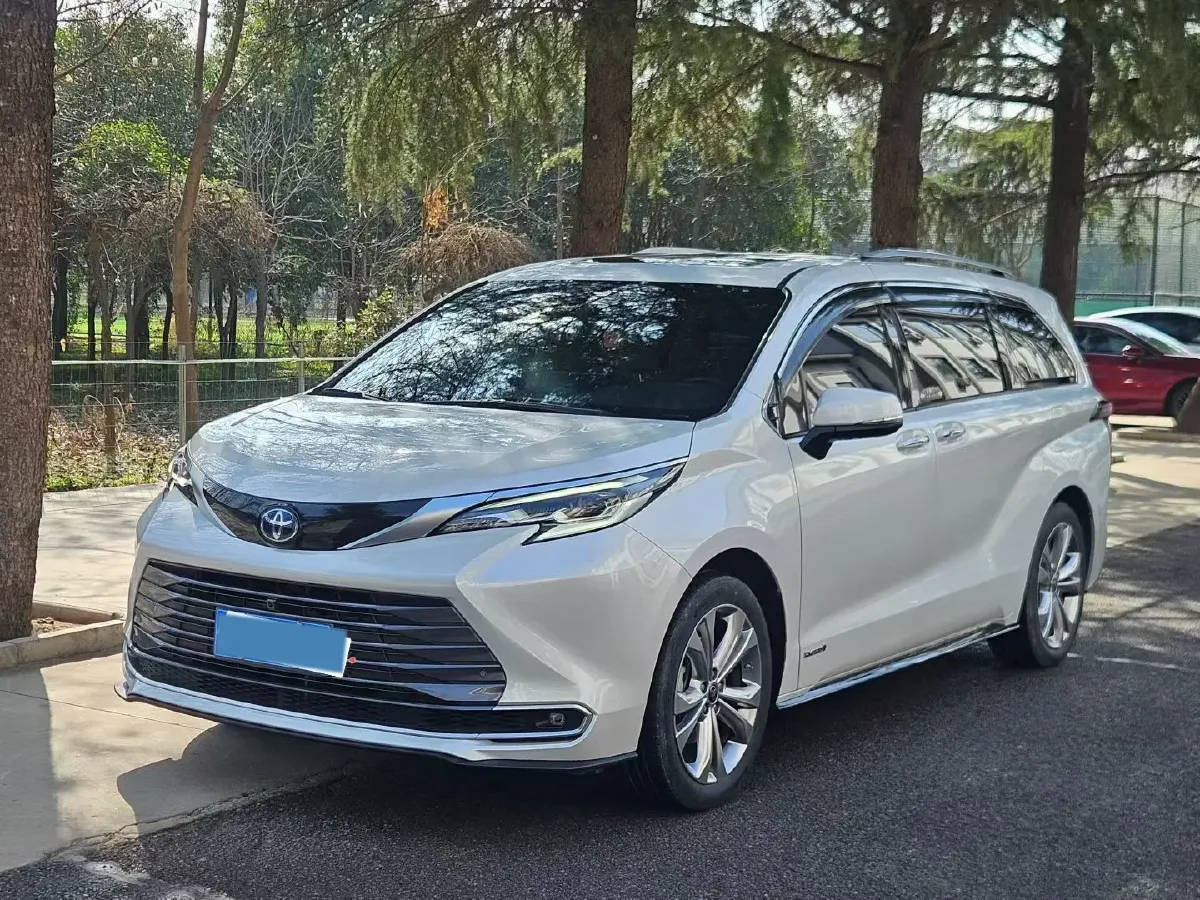 2024 Toyota Sienna 2.5L 189HP L4 E-CVT Hybrid,autocango,china used car exporter,china ev exporter,chinese used car exporter,chinese used ev exporter
