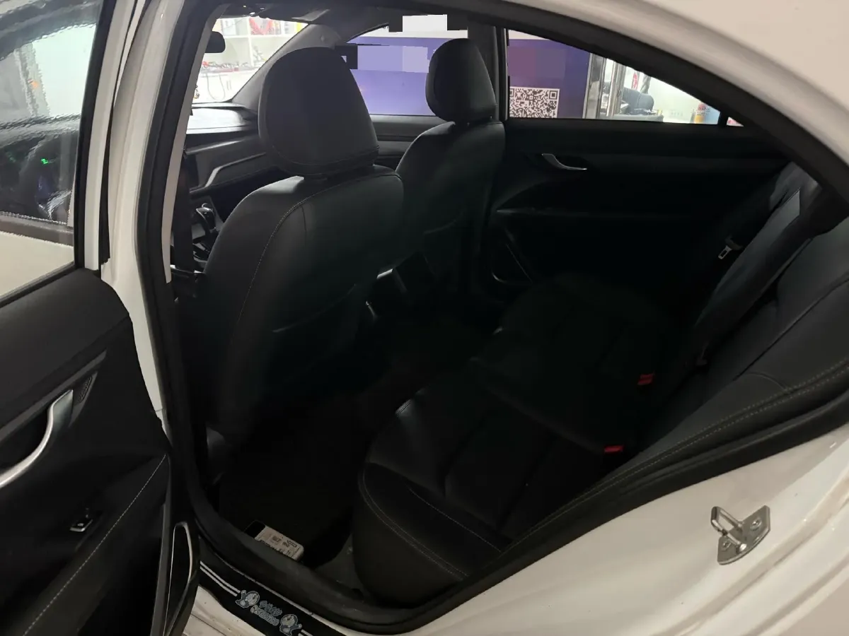 2021 BaoJun 530 1.5T 147HP L4 CVT,autocango,china used car exporter,china ev exporter,chinese used car exporter,chinese used ev exporter