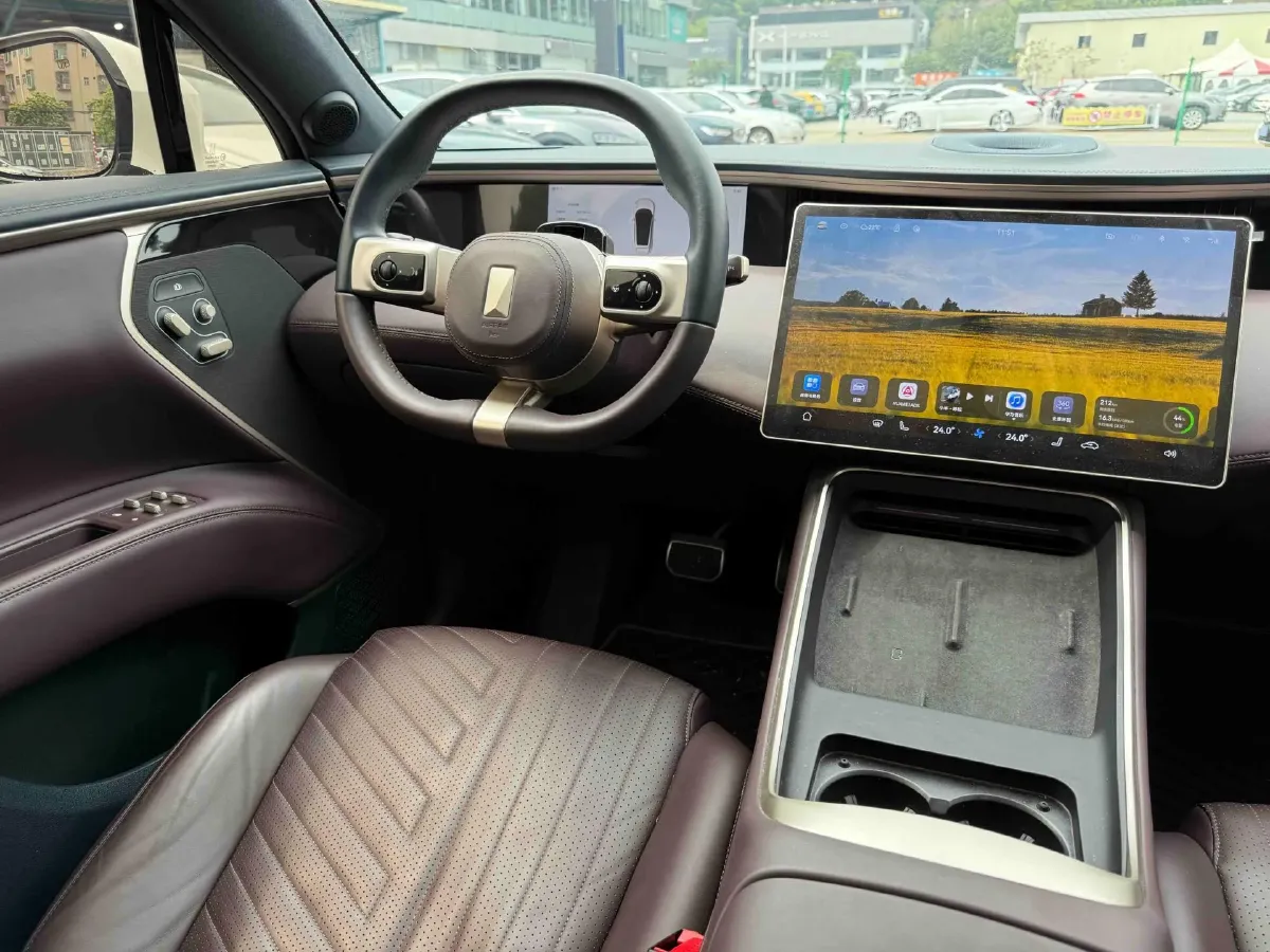 2023 Avatr 11 BEV 90.38KWH,autocango,china used car exporter,china ev exporter,chinese used car exporter,chinese used ev exporter