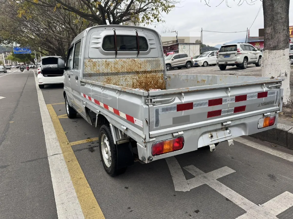 2015 HaiMa M3 1.5L 112HP L4 5MT,autocango,china used car exporter,china ev exporter,chinese used car exporter,chinese used ev exporter