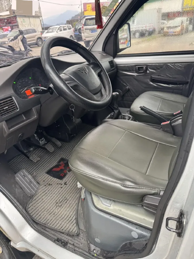 2015 HaiMa M3 1.5L 112HP L4 5MT,autocango,china used car exporter,china ev exporter,chinese used car exporter,chinese used ev exporter