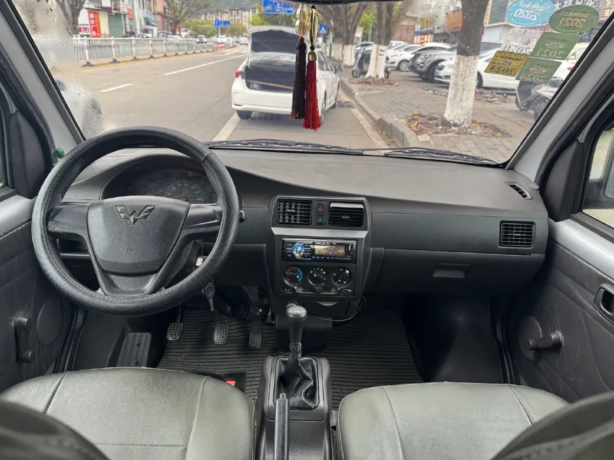 2015 HaiMa M3 1.5L 112HP L4 5MT,autocango,china used car exporter,china ev exporter,chinese used car exporter,chinese used ev exporter