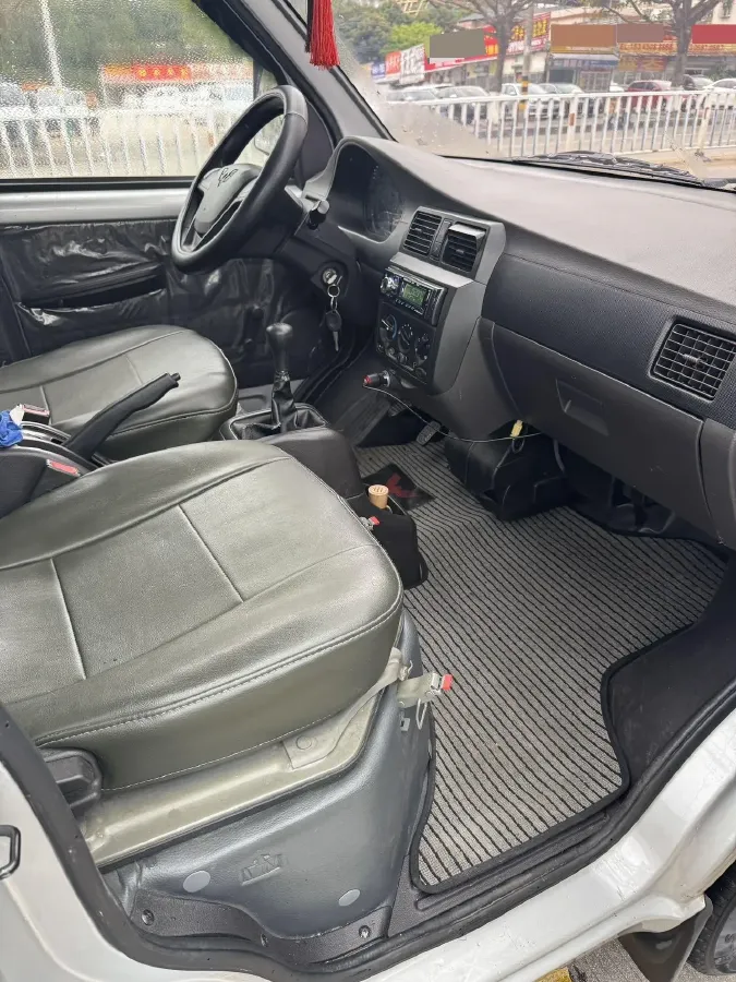 2015 HaiMa M3 1.5L 112HP L4 5MT,autocango,china used car exporter,china ev exporter,chinese used car exporter,chinese used ev exporter