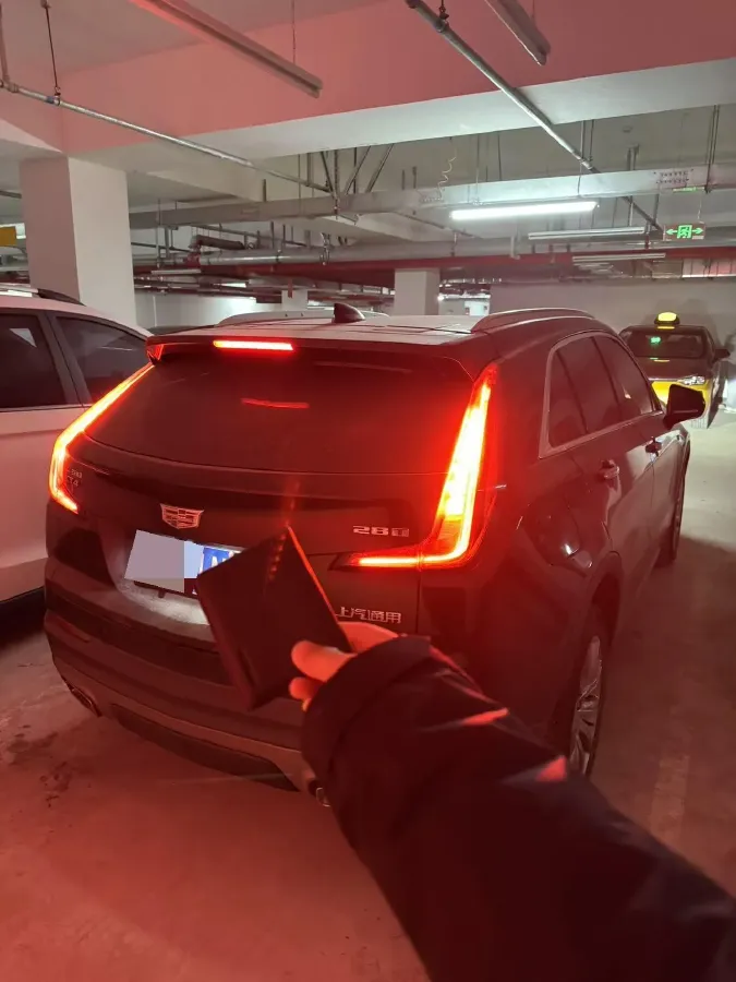 2021 Cadillac XT4 2.0T 237HP L4 9AT,autocango,china used car exporter,china ev exporter,chinese used car exporter,chinese used ev exporter