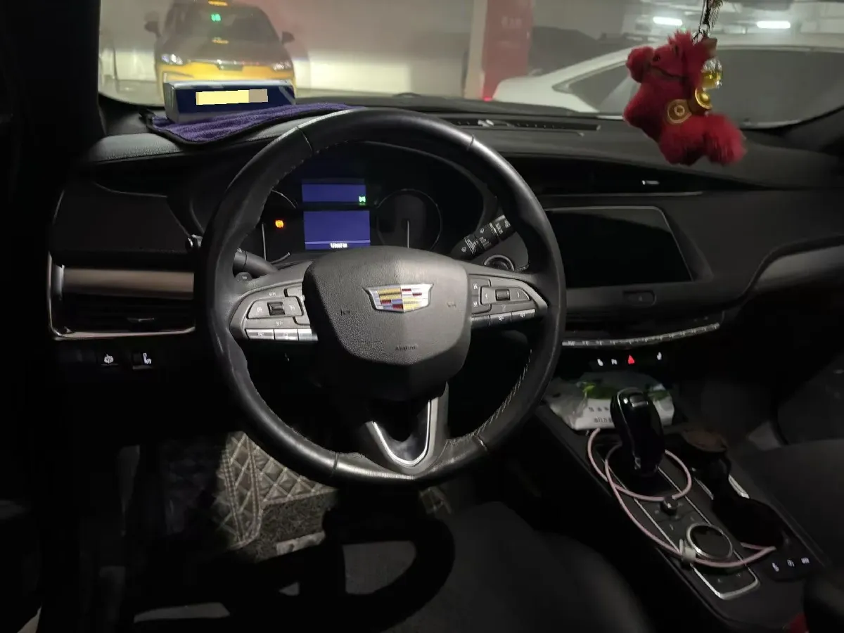 2021 Cadillac XT4 2.0T 237HP L4 9AT,autocango,china used car exporter,china ev exporter,chinese used car exporter,chinese used ev exporter