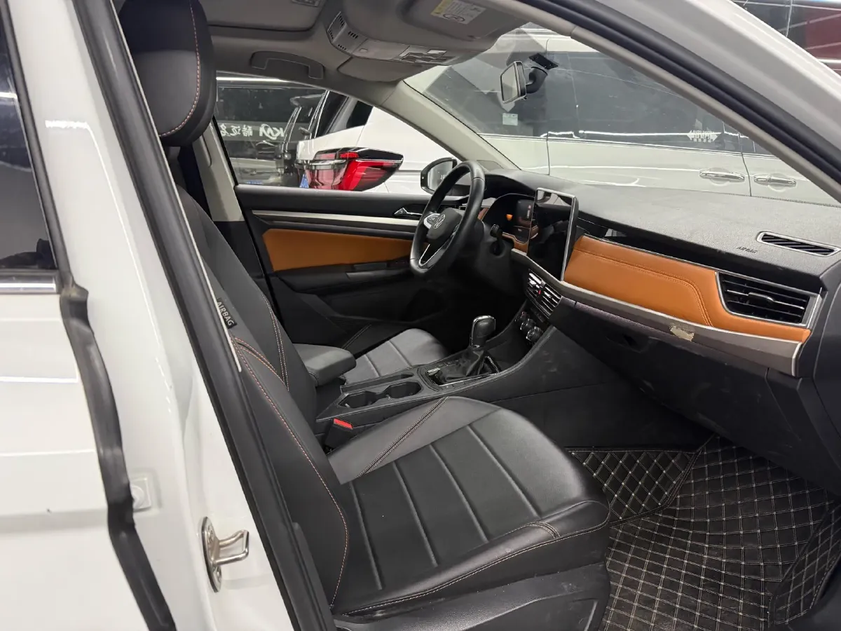 2023 Volkswagen Bora 1.2T 116HP L4 7DCT,autocango,china used car exporter,china ev exporter,chinese used car exporter,chinese used ev exporter