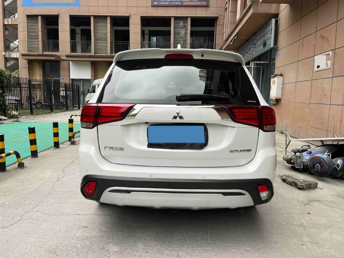 2018 Mitsubishi Outlander 2.4L 192HP L4 CVT,autocango,china used car exporter,china ev exporter,chinese used car exporter,chinese used ev exporter