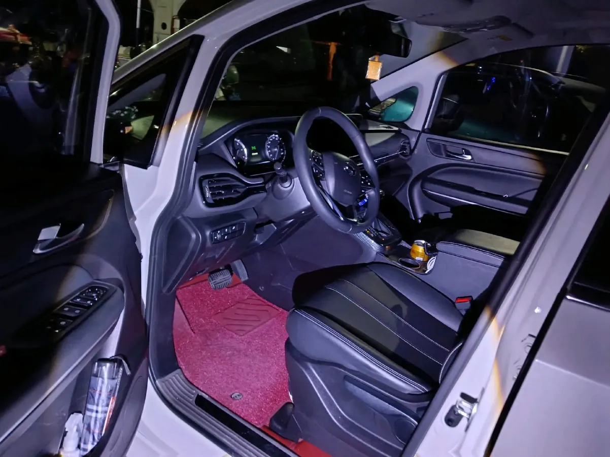 2021 GAC Trumpchi M6 1.5T 169HP L4 7DCT,autocango,china used car exporter,china ev exporter,chinese used car exporter,chinese used ev exporter