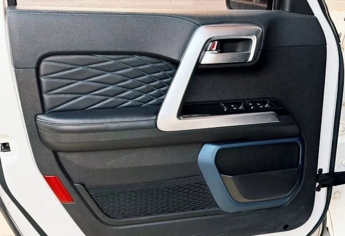 2018 Beijing BJ40 2.3T 250HP L4 6AT,autocango,china used car exporter,china ev exporter,chinese used car exporter,chinese used ev exporter