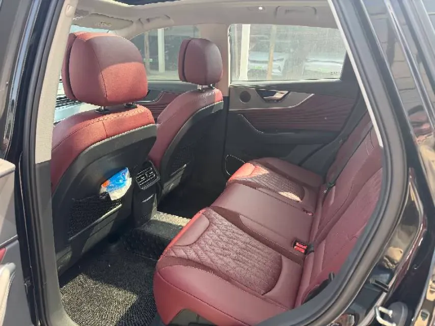 2023 HongQi HS5 2.0T 252HP L4 8AT,autocango,china used car exporter,china ev exporter,chinese used car exporter,chinese used ev exporter