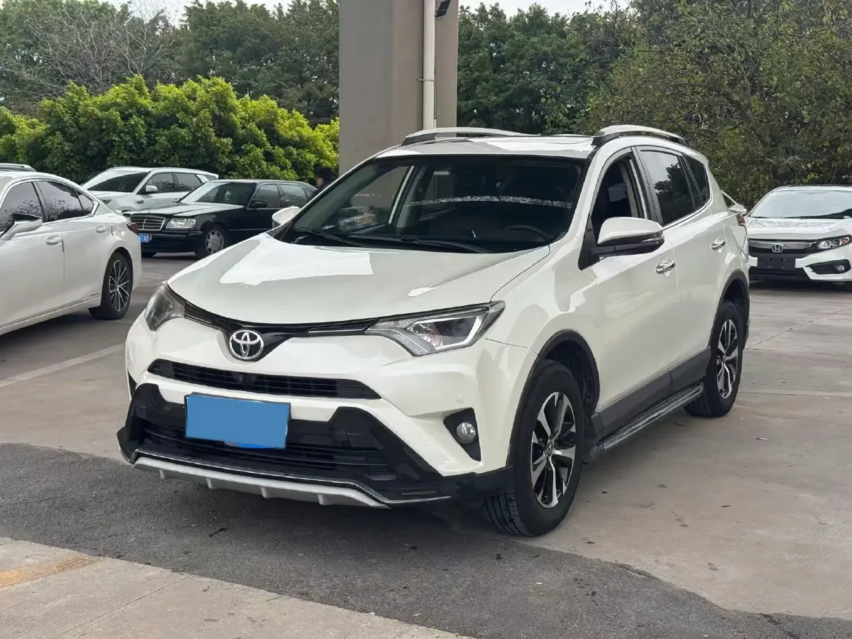 2018 Toyota RAV4 2.0L 151HP L4 CVT,autocango,china used car exporter,china ev exporter,chinese used car exporter,chinese used ev exporter