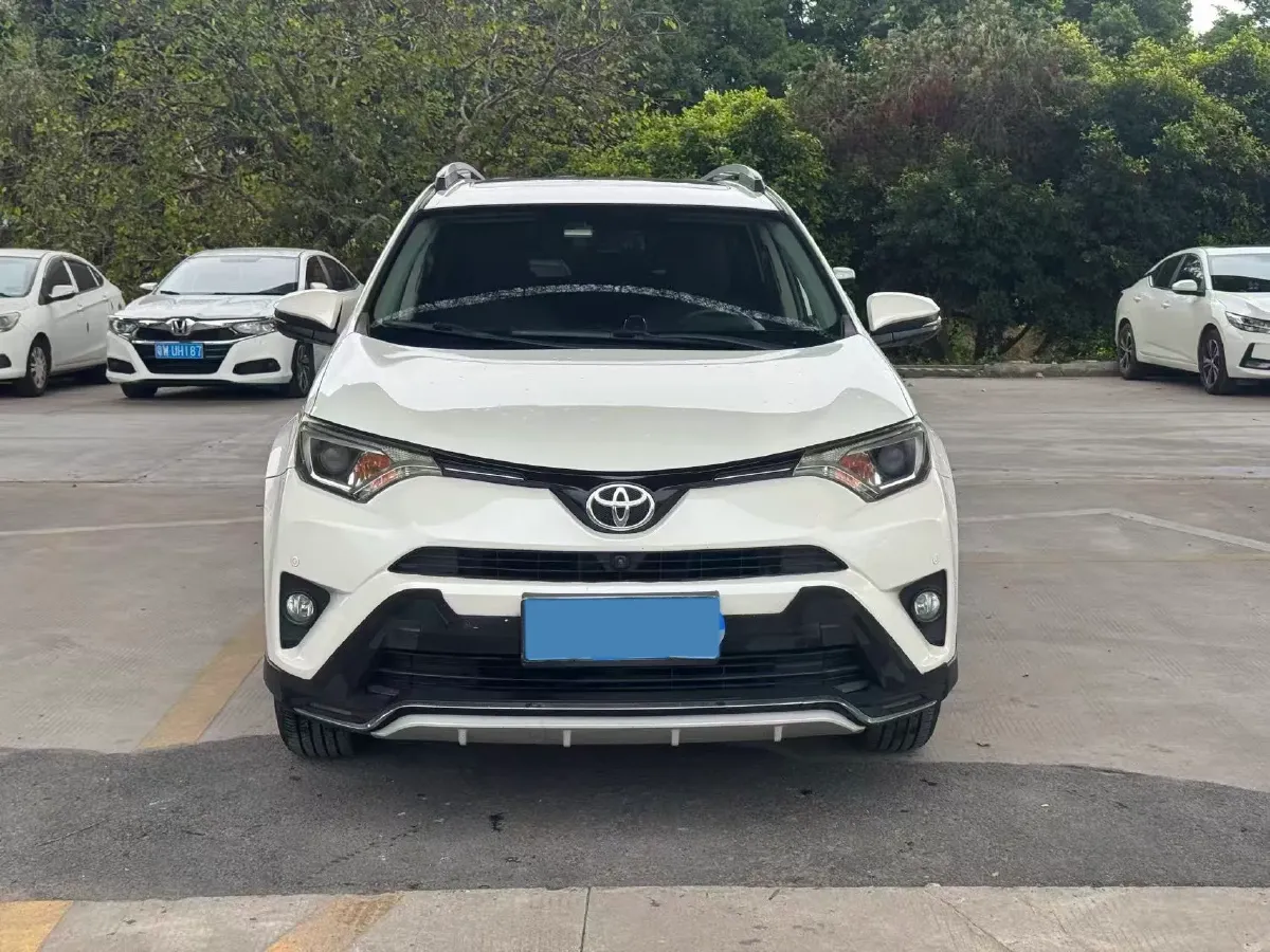 2018 Toyota RAV4 2.0L 151HP L4 CVT,autocango,china used car exporter,china ev exporter,chinese used car exporter,chinese used ev exporter