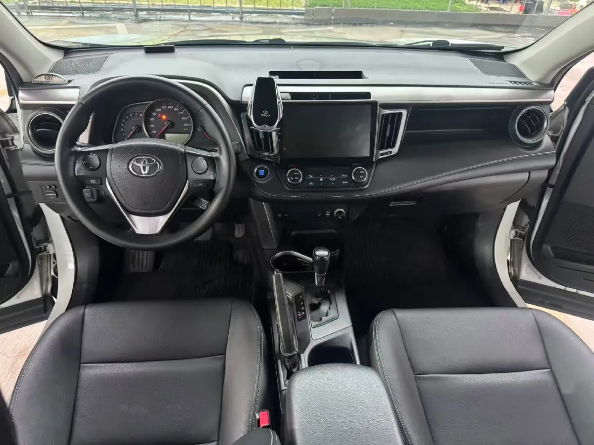2018 Toyota RAV4 2.0L 151HP L4 CVT,autocango,china used car exporter,china ev exporter,chinese used car exporter,chinese used ev exporter