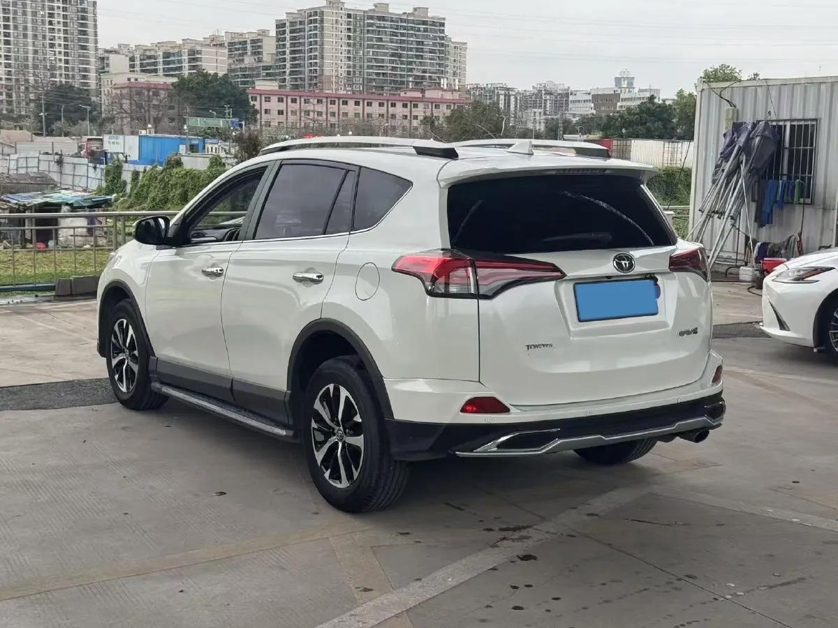 2018 Toyota RAV4 2.0L 151HP L4 CVT,autocango,china used car exporter,china ev exporter,chinese used car exporter,chinese used ev exporter