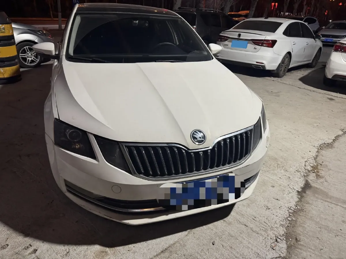 2019 Skoda Octavia 1.5L 116HP L4 6AT,autocango,china used car exporter,china ev exporter,chinese used car exporter,chinese used ev exporter