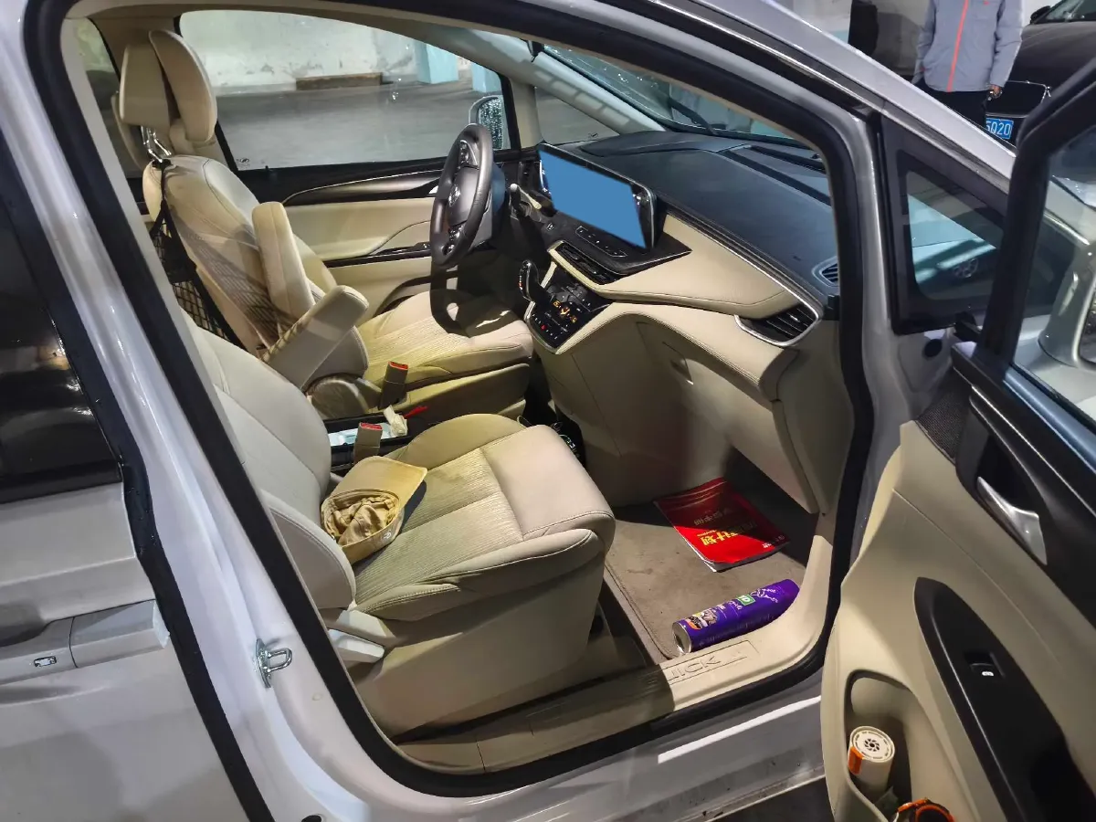 2022 Buick GL8 2.0T 237HP L4 9AT,autocango,china used car exporter,china ev exporter,chinese used car exporter,chinese used ev exporter