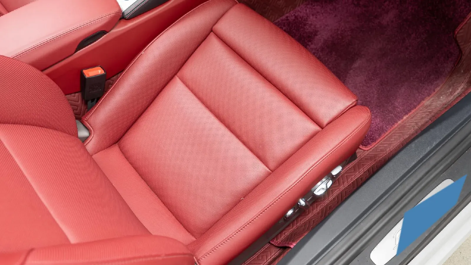 2023 Porsche 718 2.0T 250HP H4 7DCT,autocango,china used car exporter,china ev exporter,chinese used car exporter,chinese used ev exporter