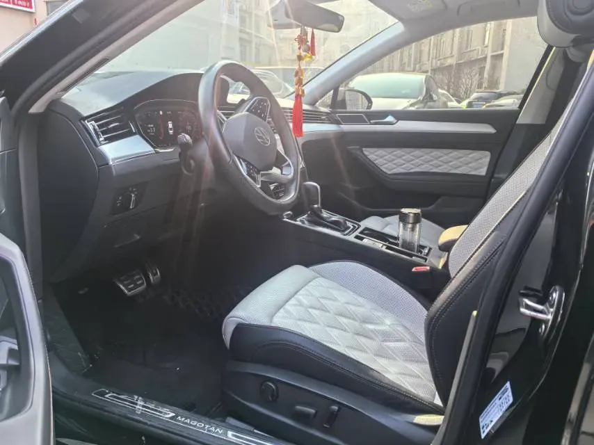 2023 Volkswagen Magotan 2.0T 186HP L4 7DCT,autocango,china used car exporter,china ev exporter,chinese used car exporter,chinese used ev exporter
