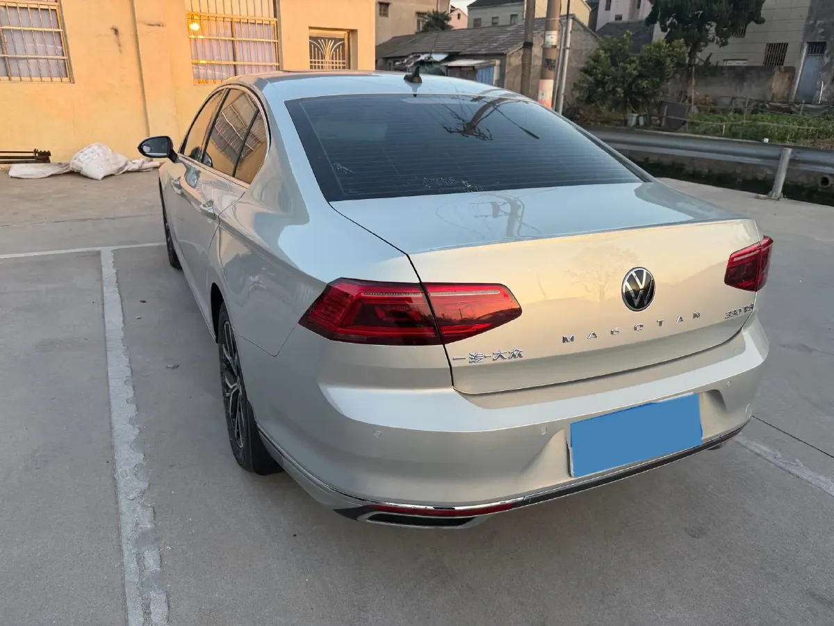 2020 Volkswagen Magotan 2.0T 186HP L4 7DCT,autocango,china used car exporter,china ev exporter,chinese used car exporter,chinese used ev exporter