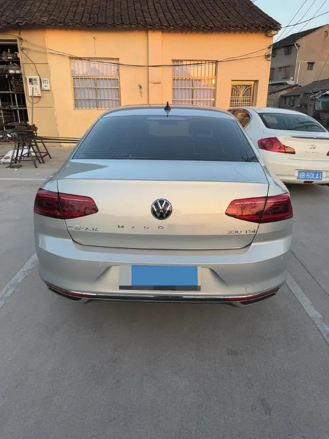 2020 Volkswagen Magotan 2.0T 186HP L4 7DCT,autocango,china used car exporter,china ev exporter,chinese used car exporter,chinese used ev exporter