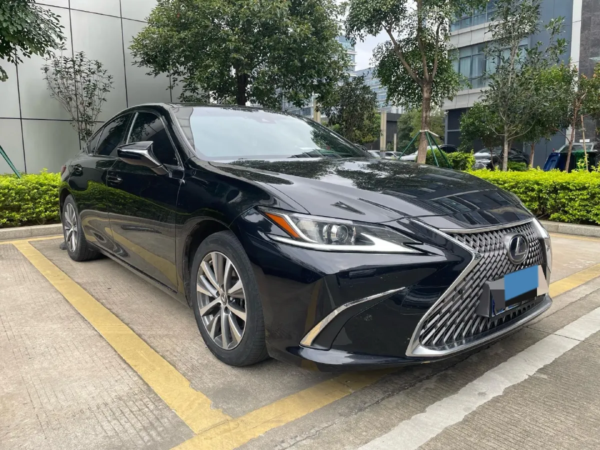 2018 Lexus ES 2.5L 178HP L4 E-CVT Hybrid,autocango,china used car exporter,china ev exporter,chinese used car exporter,chinese used ev exporter