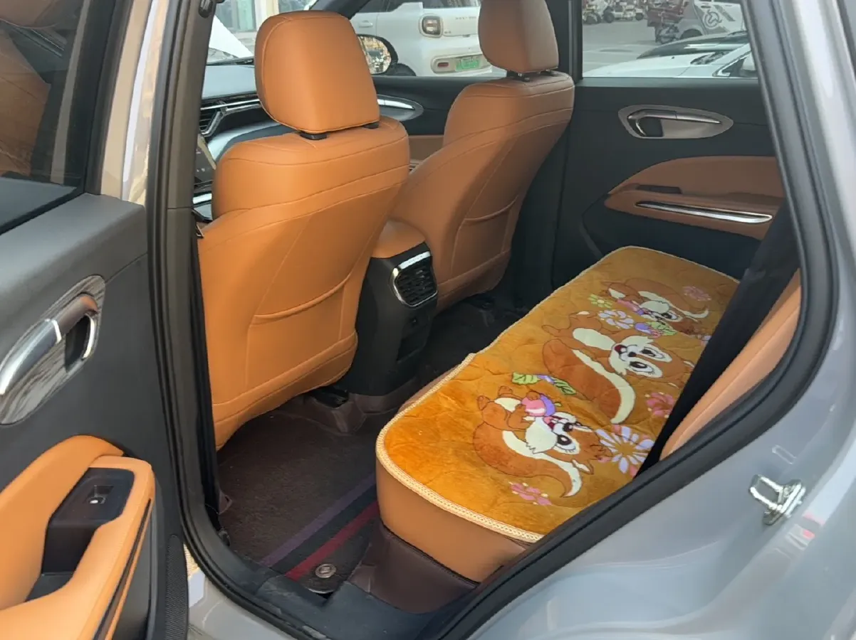 2025 Bestune YueYi 07 1.5T 150HP L4 1DHT PHEV,autocango,china used car exporter,china ev exporter,chinese used car exporter,chinese used ev exporter