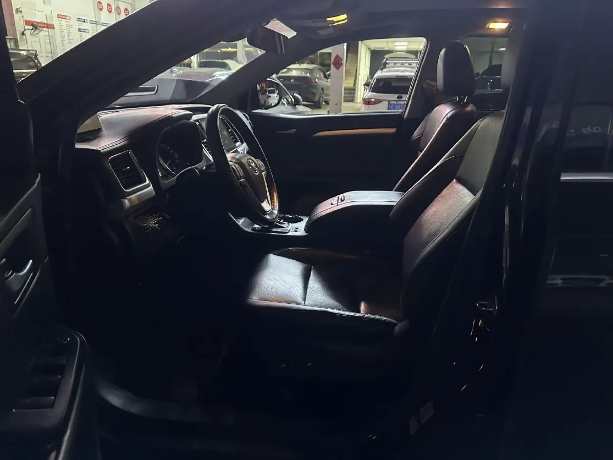 2019 Lincoln MKC 2.0T 203HP L4 6AT,autocango,china used car exporter,china ev exporter,chinese used car exporter,chinese used ev exporter