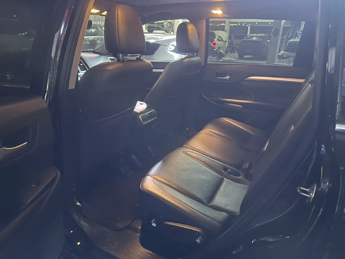 2019 Lincoln MKC 2.0T 203HP L4 6AT,autocango,china used car exporter,china ev exporter,chinese used car exporter,chinese used ev exporter