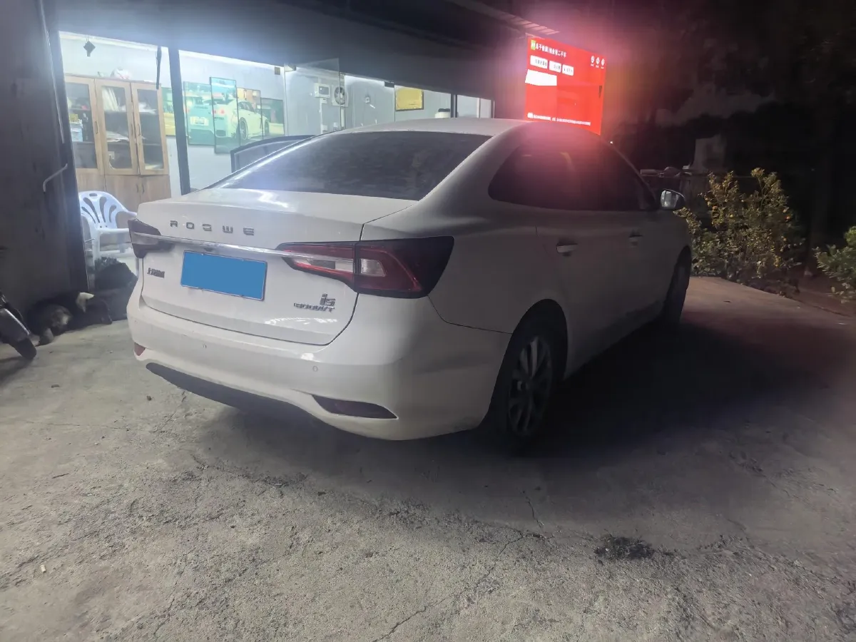 2019 Roewe i5 1.5L 120HP L4 CVT,autocango,china used car exporter,china ev exporter,chinese used car exporter,chinese used ev exporter