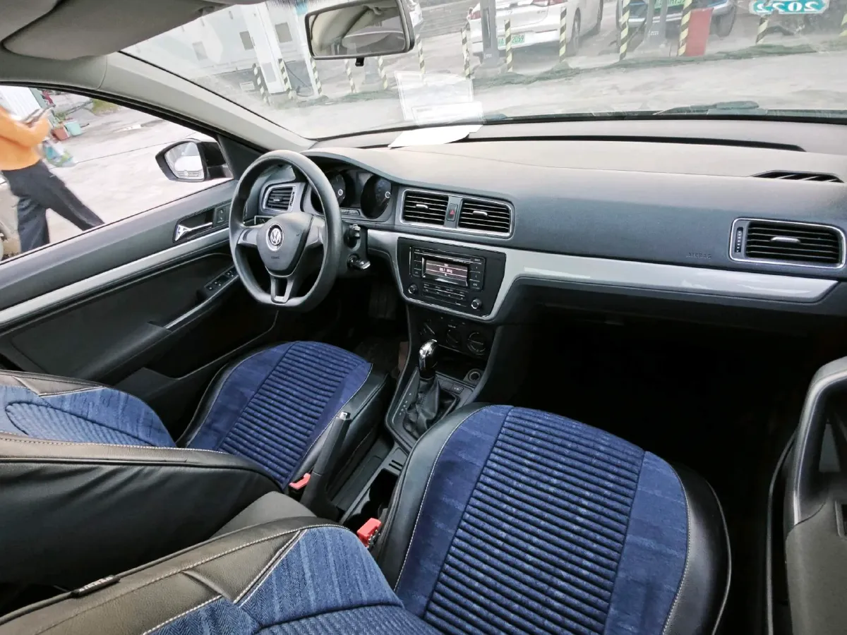 2017 Volkswagen Lavida 1.6L 110HP L4 6AT,autocango,china used car exporter,china ev exporter,chinese used car exporter,chinese used ev exporter