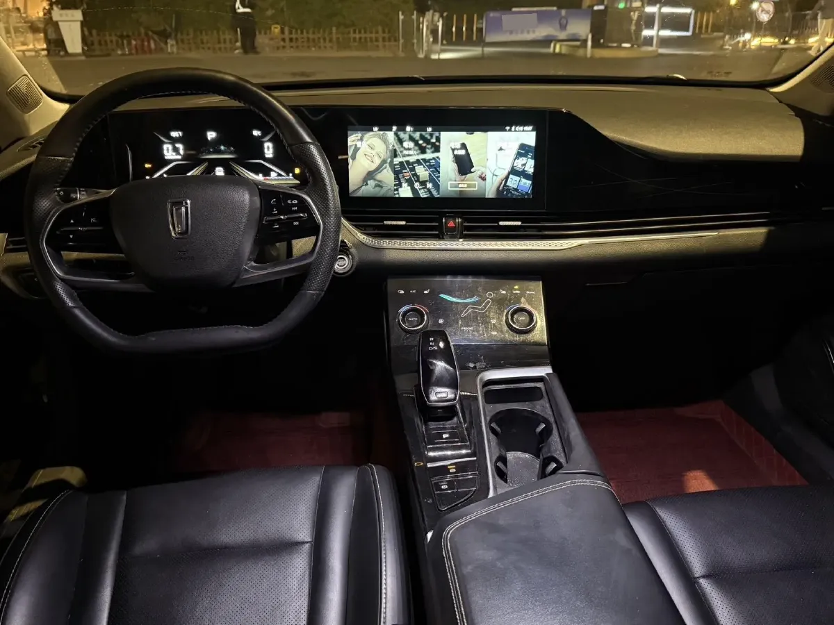 2023 Bestune B70 1.5T 169HP L4 7DCT,autocango,china used car exporter,china ev exporter,chinese used car exporter,chinese used ev exporter