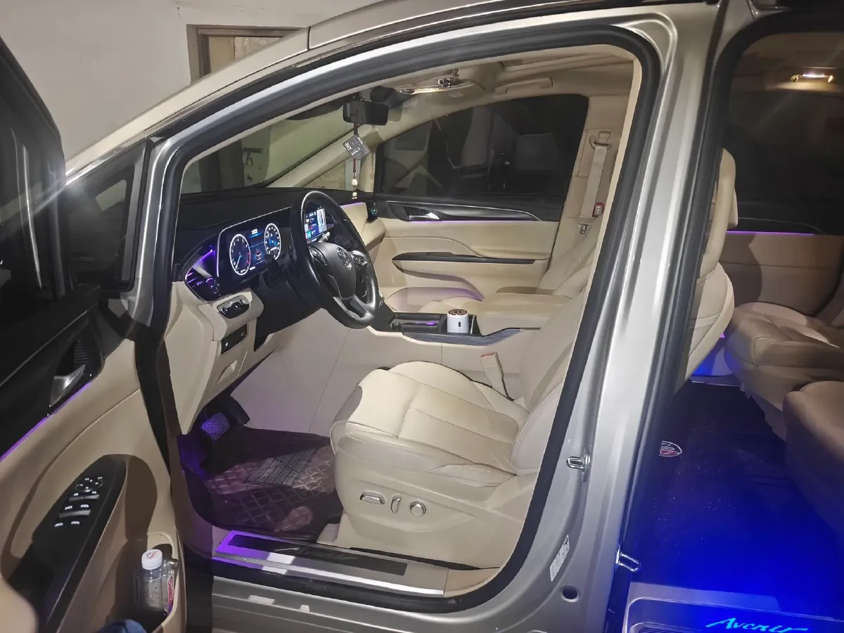 2022 Buick GL8 2.0T 237HP L4 9AT,autocango,china used car exporter,china ev exporter,chinese used car exporter,chinese used ev exporter