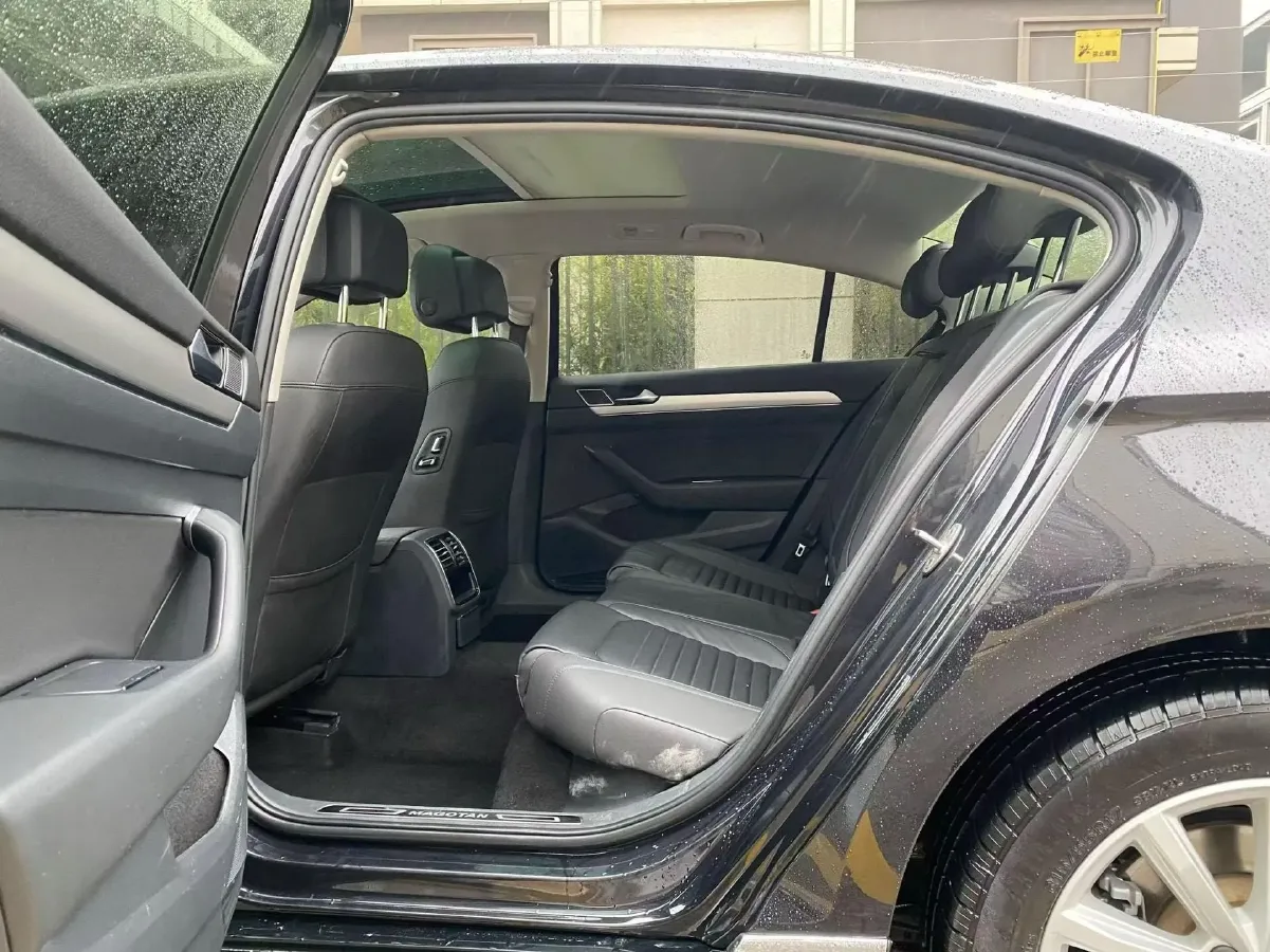 2019 Chevrolet Malibu XL 2.0T 241HP L4 9AT,autocango,china used car exporter,china ev exporter,chinese used car exporter,chinese used ev exporter