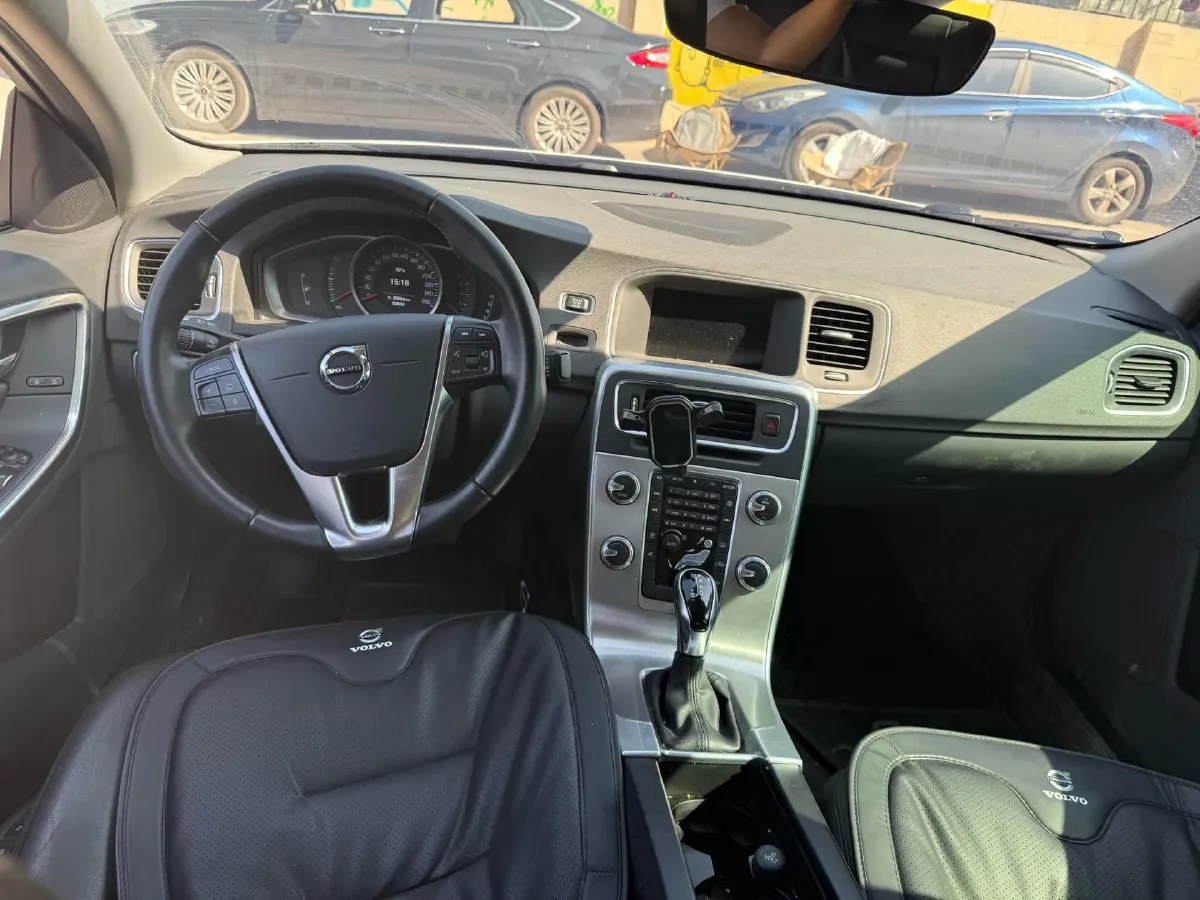 2019 Volkswagen Passat 1.4T 150HP L4 6DCT PHEV 12.1KWH,autocango,china used car exporter,china ev exporter,chinese used car exporter,chinese used ev exporter