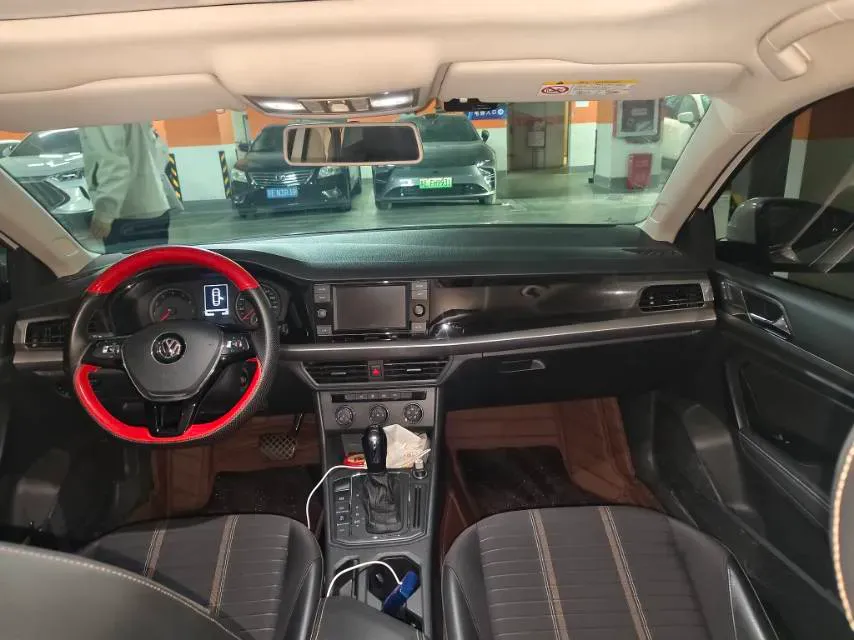 2018 Skoda Karoq 1.4T 150HP L4 7DCT,autocango,china used car exporter,china ev exporter,chinese used car exporter,chinese used ev exporter