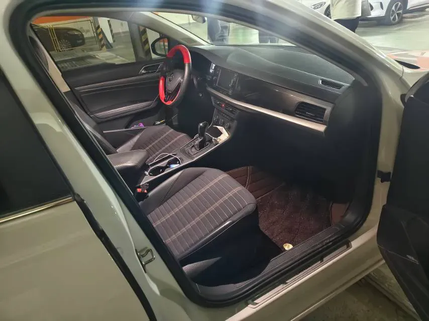 2018 Skoda Karoq 1.4T 150HP L4 7DCT,autocango,china used car exporter,china ev exporter,chinese used car exporter,chinese used ev exporter