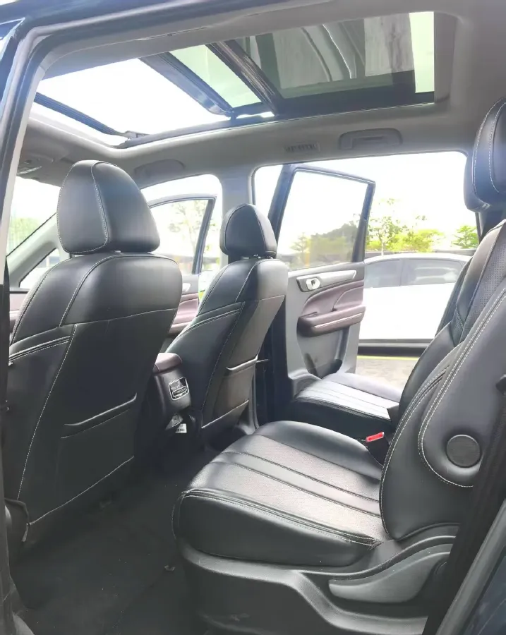 2021 GAC Trumpchi M6 1.5T 169HP L4 7DCT,autocango,china used car exporter,china ev exporter,chinese used car exporter,chinese used ev exporter