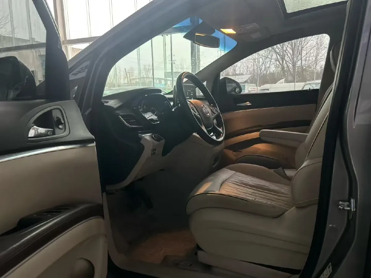 2023 Buick GL8 2.0T 237HP L4 9AT,autocango,china used car exporter,china ev exporter,chinese used car exporter,chinese used ev exporter