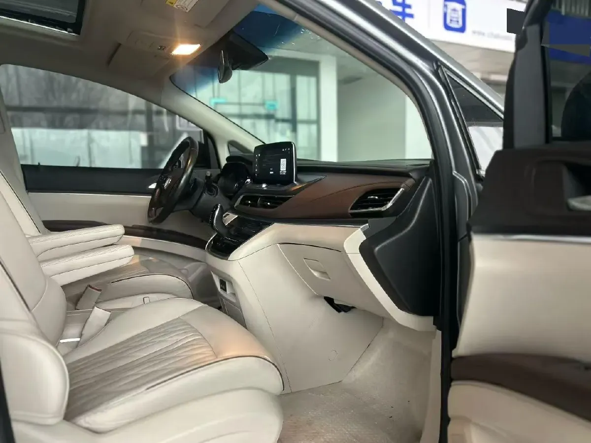 2023 Buick GL8 2.0T 237HP L4 9AT,autocango,china used car exporter,china ev exporter,chinese used car exporter,chinese used ev exporter
