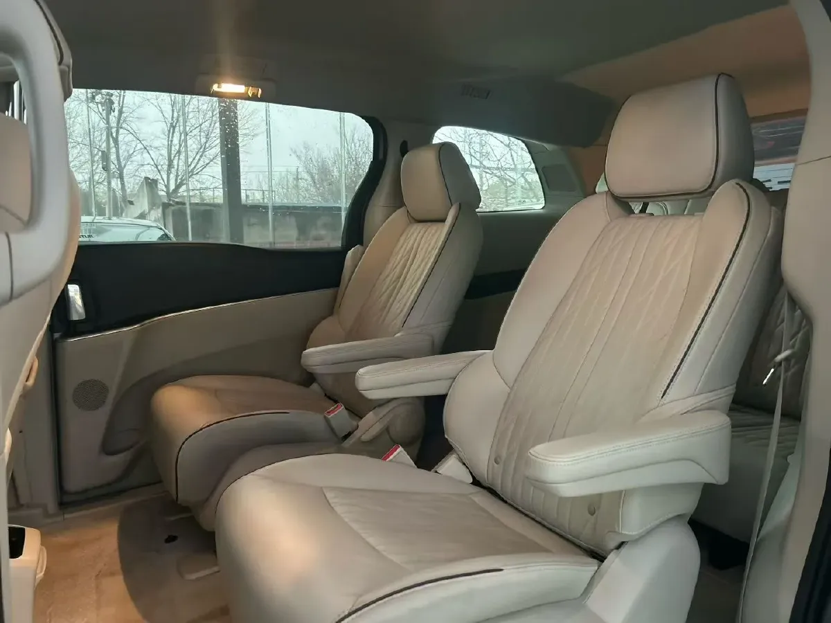 2023 Buick GL8 2.0T 237HP L4 9AT,autocango,china used car exporter,china ev exporter,chinese used car exporter,chinese used ev exporter