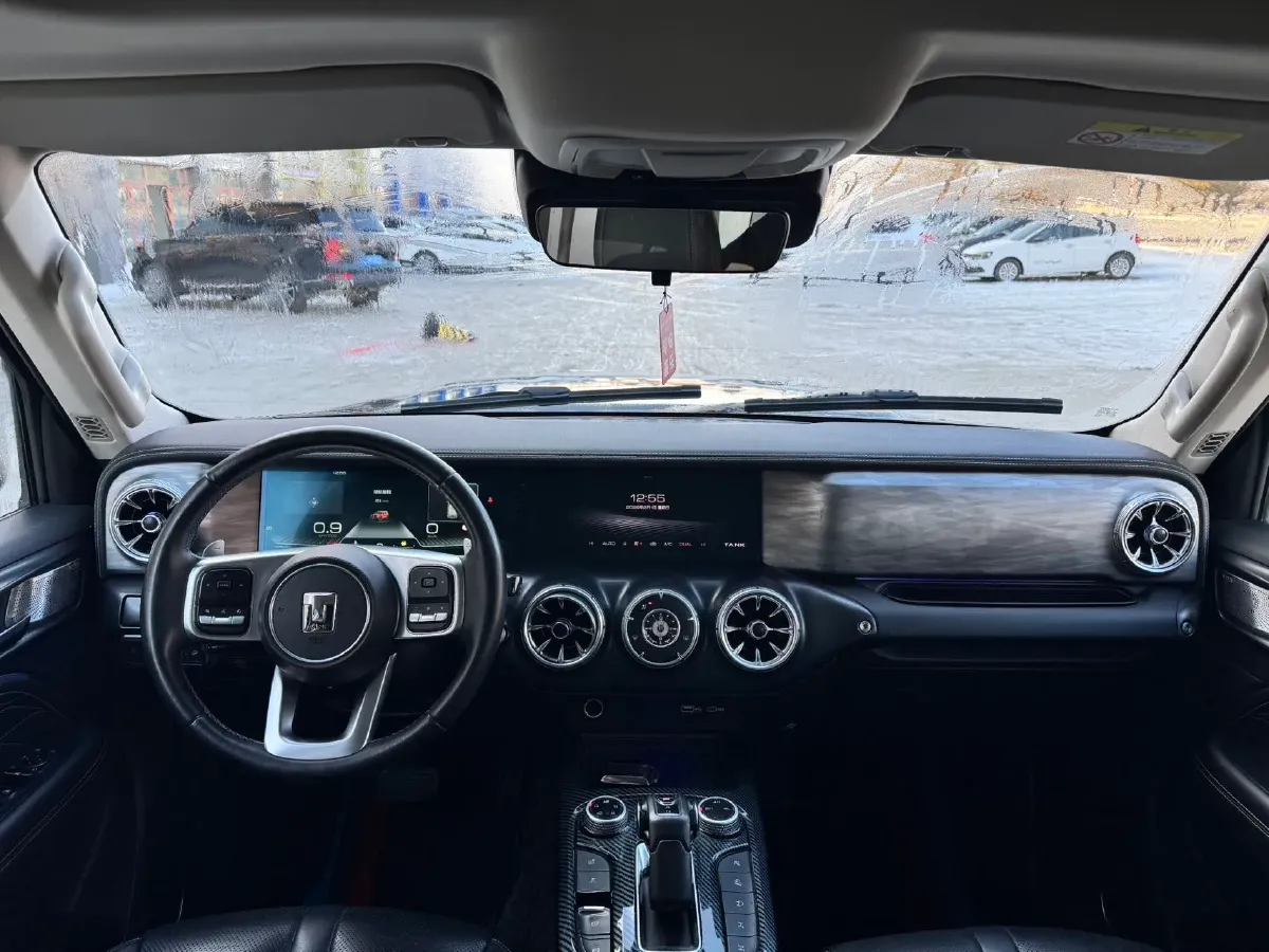 2021 Tank 300 2.0T 227HP L4 8AT,autocango,china used car exporter,china ev exporter,chinese used car exporter,chinese used ev exporter