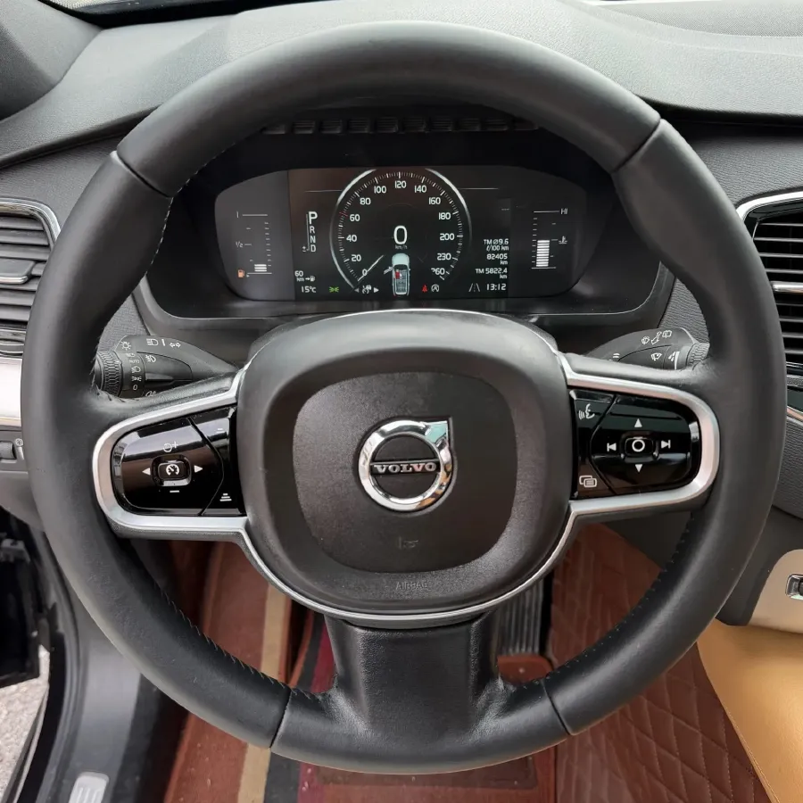 2018 Volvo XC90 2.0T 320HP L4 8AT,autocango,china used car exporter,china ev exporter,chinese used car exporter,chinese used ev exporter