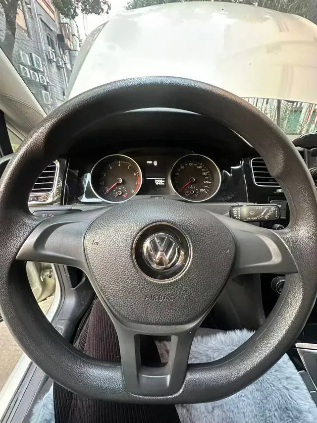 2018 Volkswagen Golf 1.6L 110HP L4 6AT,autocango,china used car exporter,china ev exporter,chinese used car exporter,chinese used ev exporter