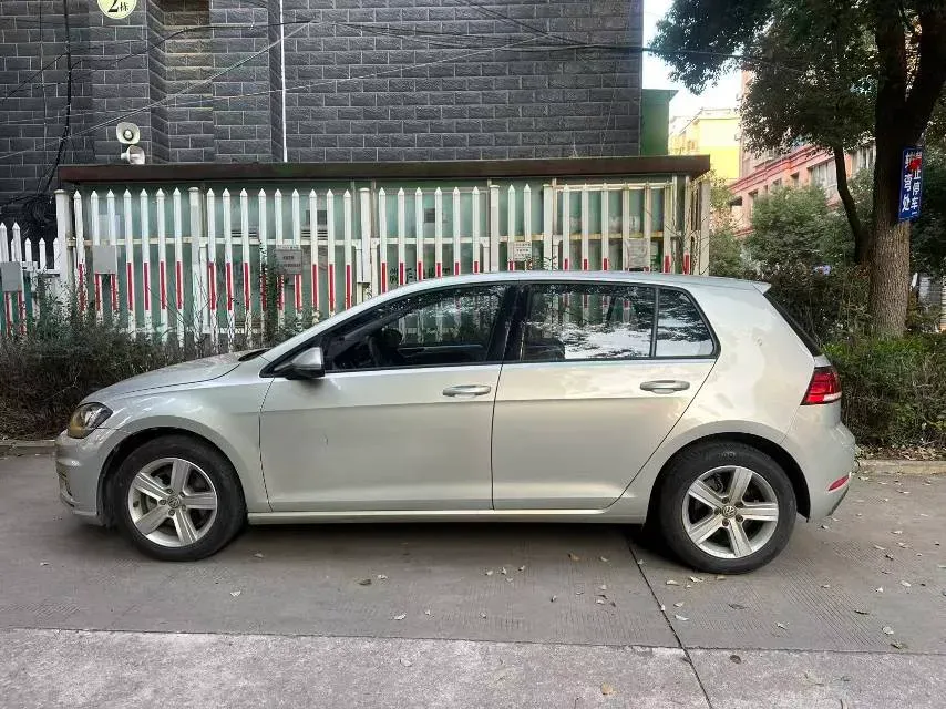 2018 Volkswagen Golf 1.6L 110HP L4 6AT,autocango,china used car exporter,china ev exporter,chinese used car exporter,chinese used ev exporter