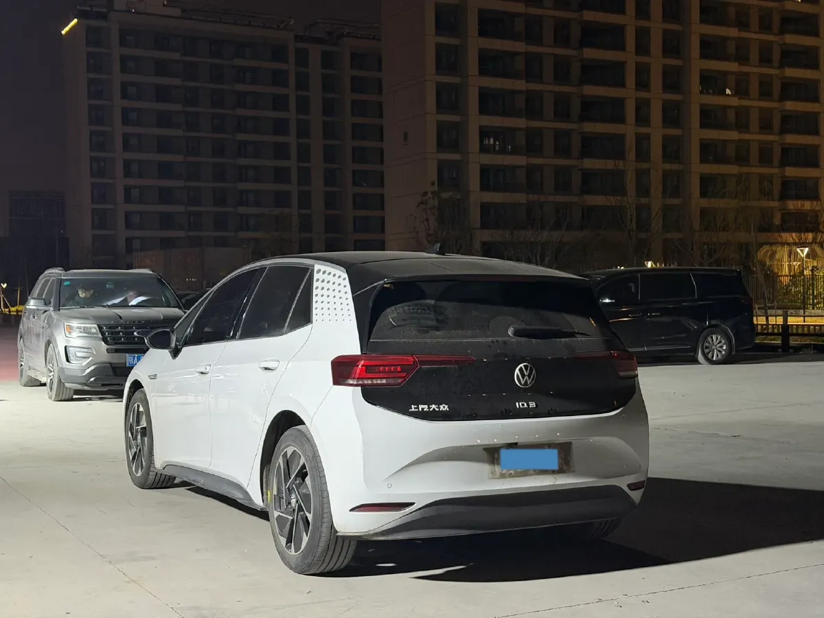 2023 Volkswagen ID.3 BEV 52.8KWH,autocango,china used car exporter,china ev exporter,chinese used car exporter,chinese used ev exporter
