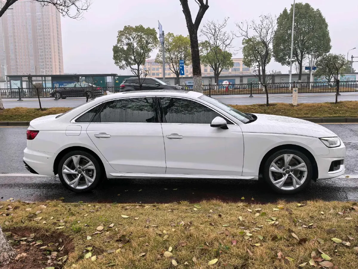 2020 Audi A4L 2.0T 190HP L4 7DCT,autocango,china used car exporter,china ev exporter,chinese used car exporter,chinese used ev exporter