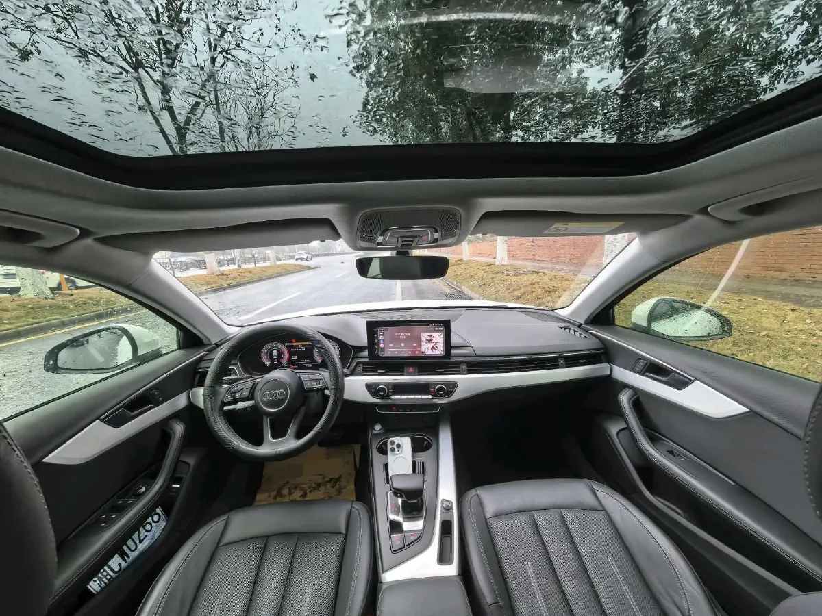 2020 Audi A4L 2.0T 190HP L4 7DCT,autocango,china used car exporter,china ev exporter,chinese used car exporter,chinese used ev exporter