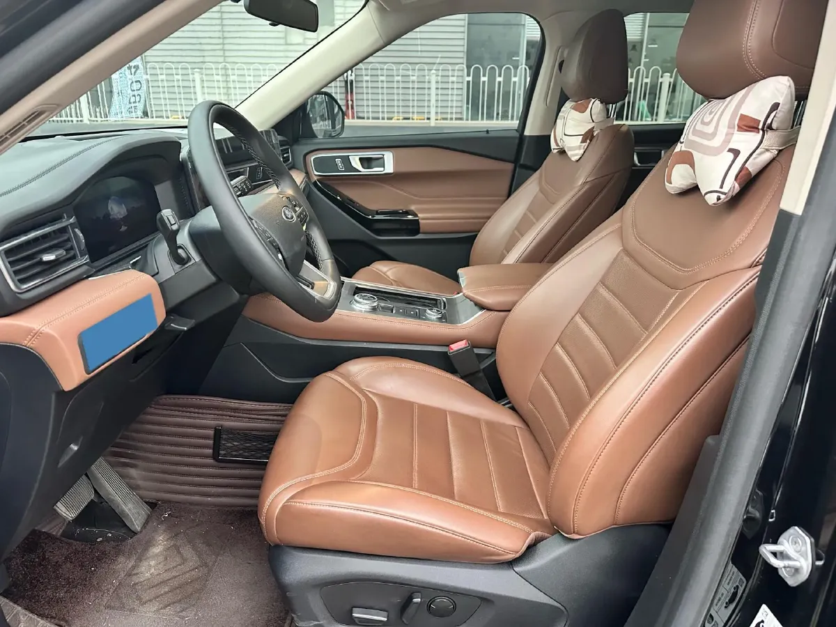 2023 Ford Explorer 2.3T 276HP L4 10AT,autocango,china used car exporter,china ev exporter,chinese used car exporter,chinese used ev exporter